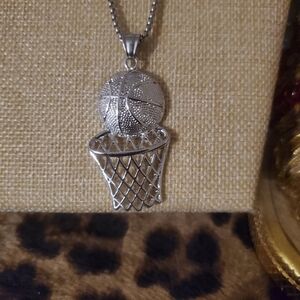 SILVER BASKETBALL CHARM & NECKLACE SET.